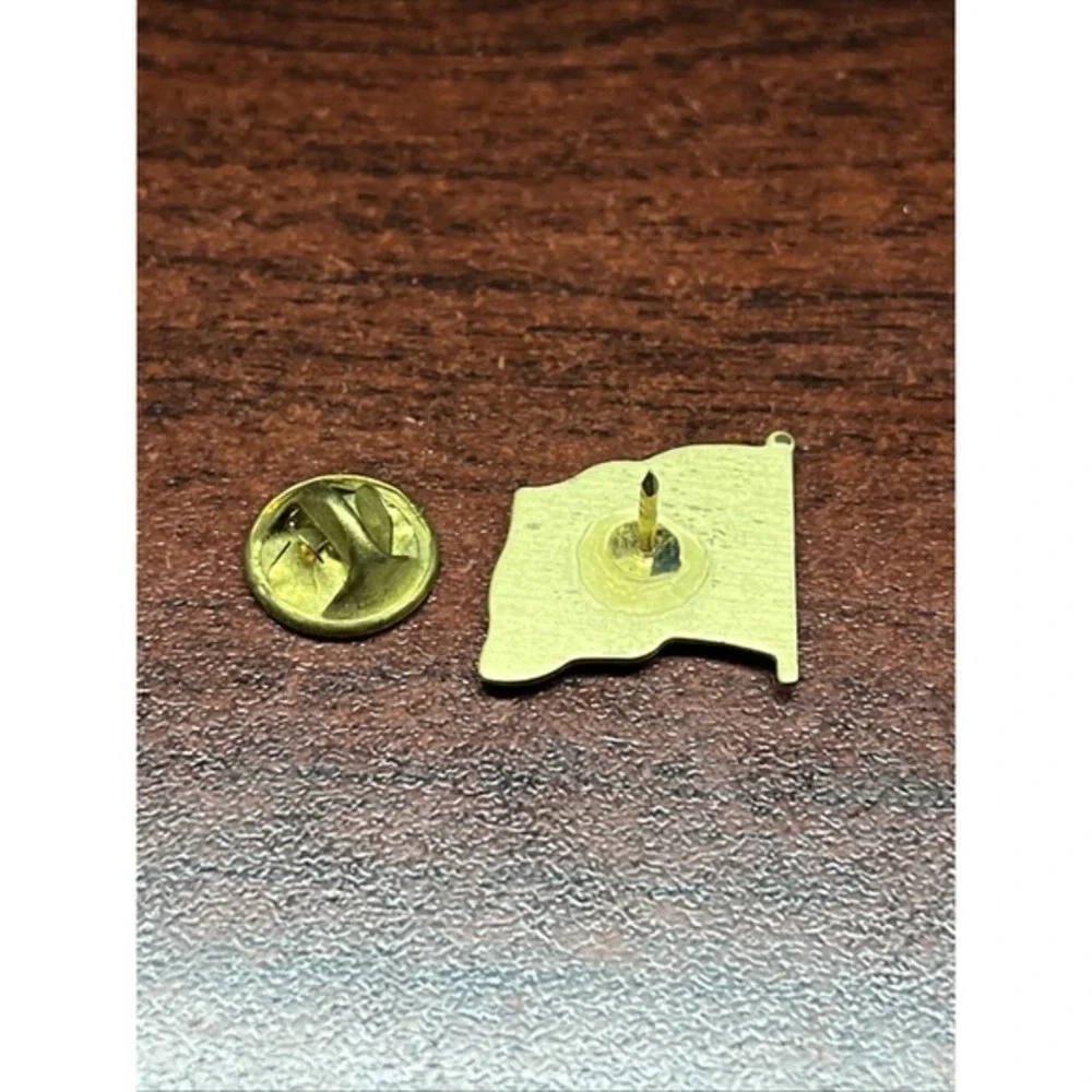 Vintage American Flag USA‎ Lapel Hat Pin